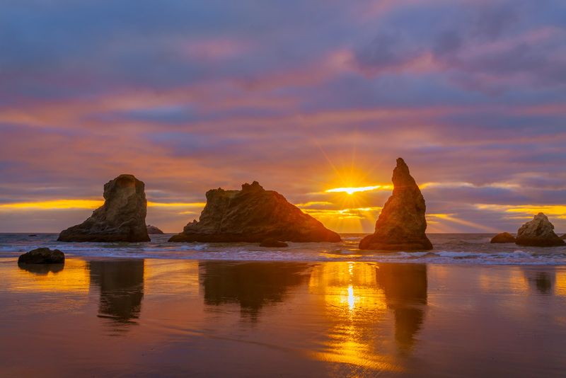 Bandon, Oregon: Dramatic Sea Stacks and Cranberry Bogs
