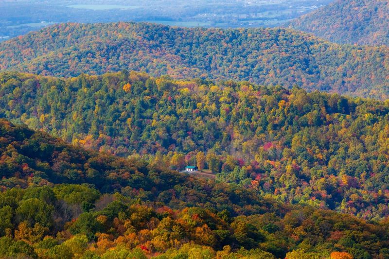 Shenandoah's Skyline Drive - Mountain Majesty
