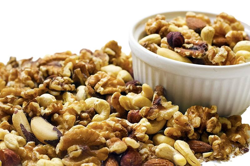 Unsalted nuts and seeds (almonds, walnuts, pistachios, pumpkin seeds)