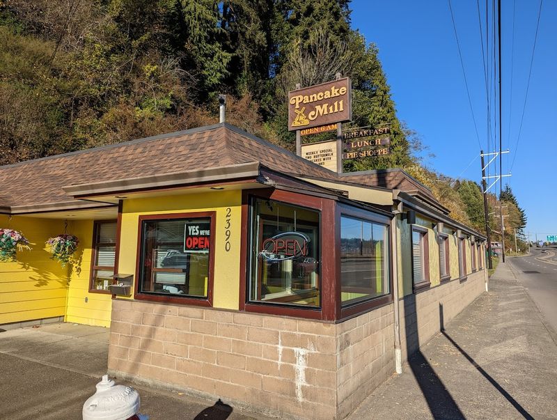 Pancake Mill Restaurant & Pie Shoppe (North Bend, Coast)