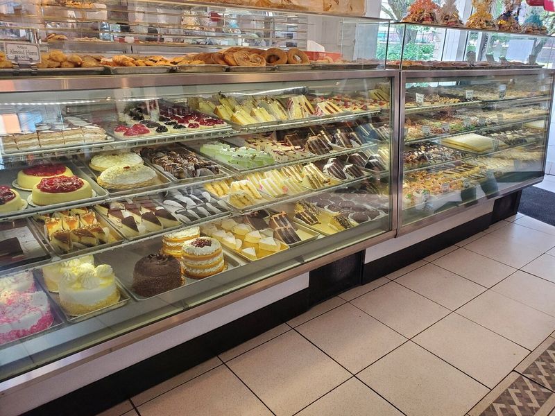 Bella Napoli Italian Bakery — Latham & Troy