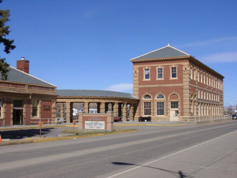 Livingston, Montana: Yellowstone's Cowboy Gateway