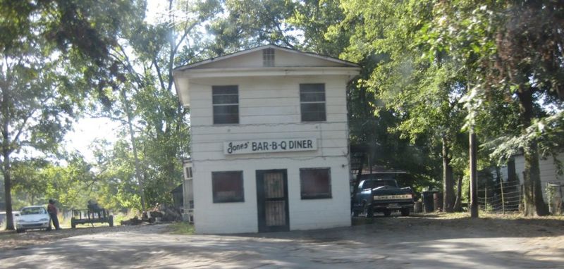 Jones Bar-B-Q Diner – Marianna