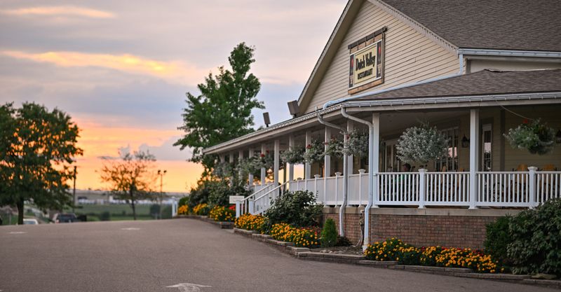 Dutch Valley Restaurant – Sugarcreek