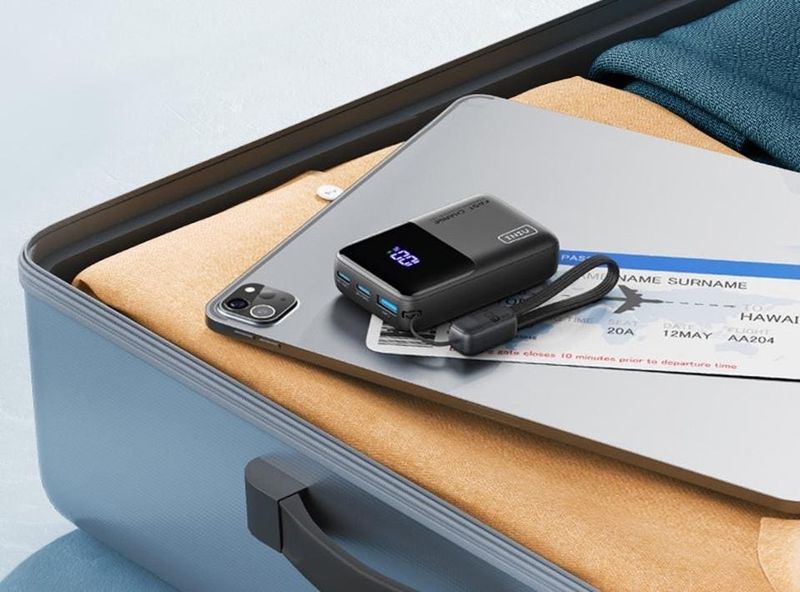 INIU Pocket Rocket Mini Charger