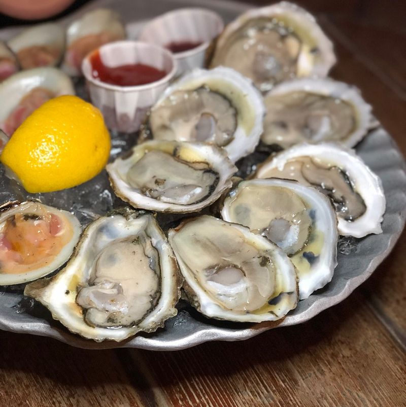 Oysters (NYC oyster tradition)