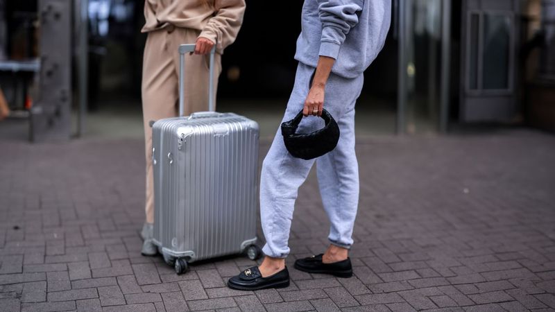 Wear Bulky Items Onboard