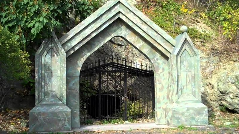 Discover Hidden History at Sybil's Cave