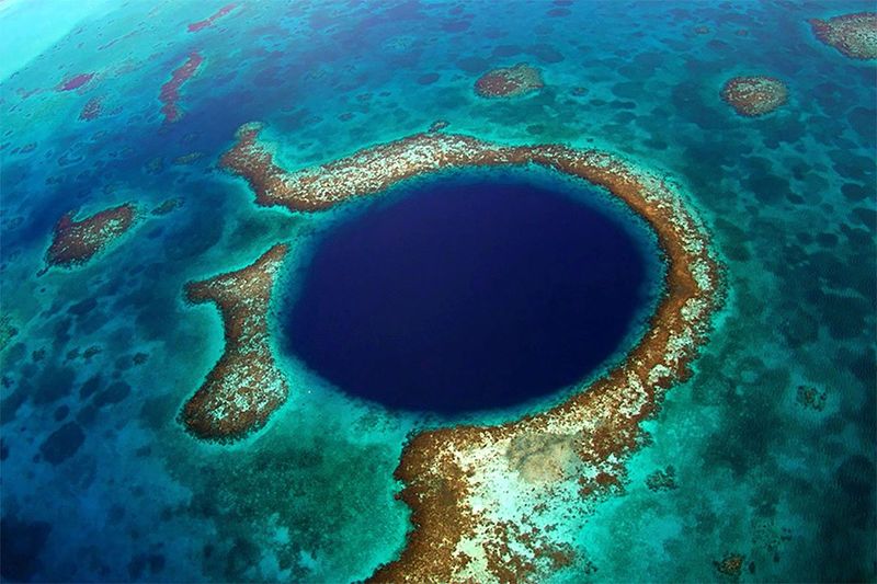 Dive the Great Blue Hole, Belize