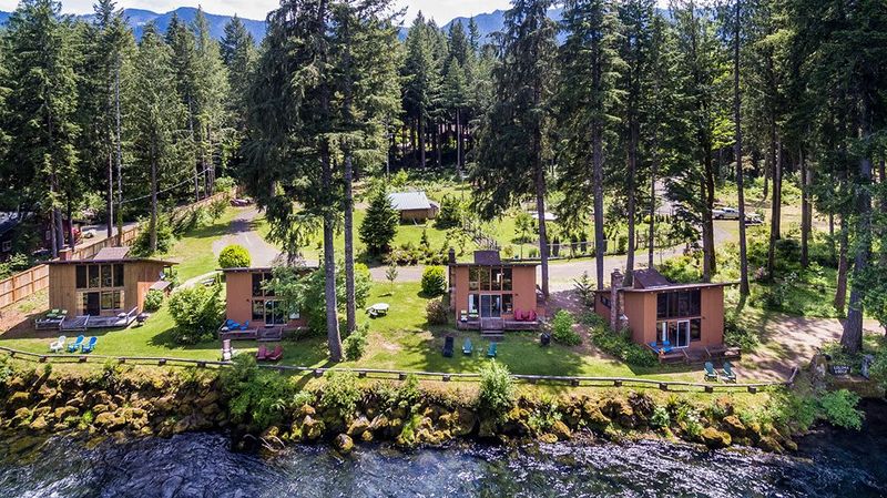 Loloma Lodge, McKenzie Bridge