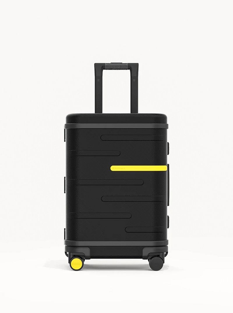 Smart Luggage Tracker with Temperature Sensors