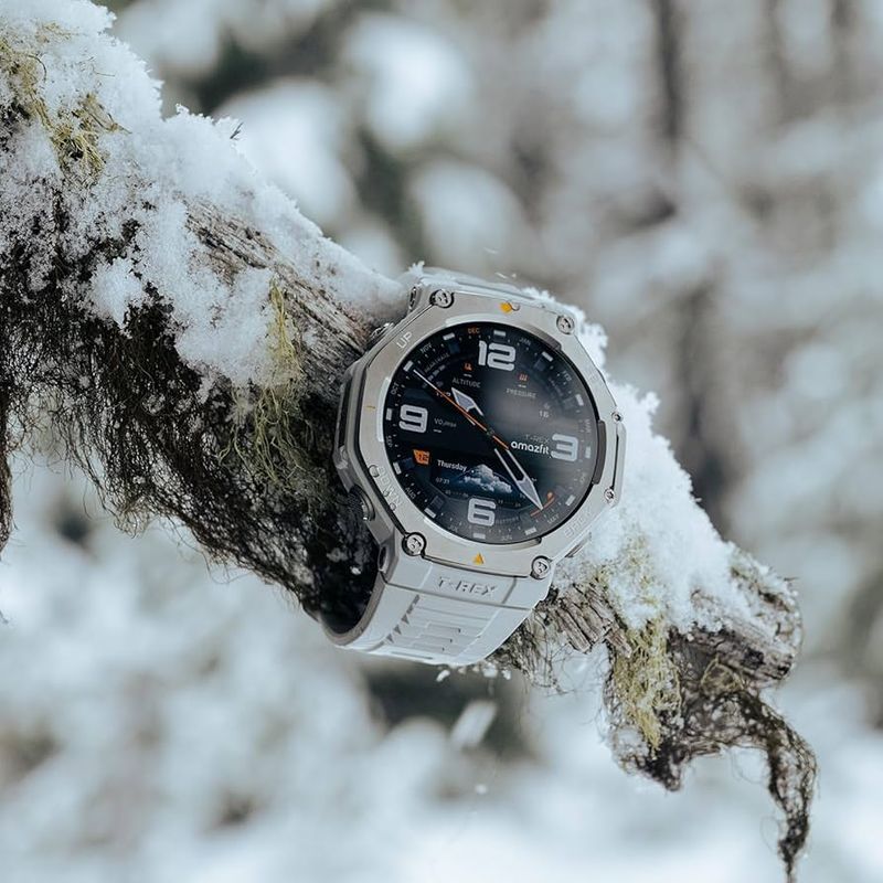GPS Smartwatch with Cold-Weather Features
