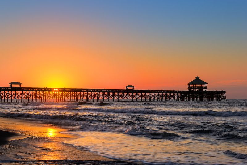 Beaches are close—but alcohol is banned on the sand