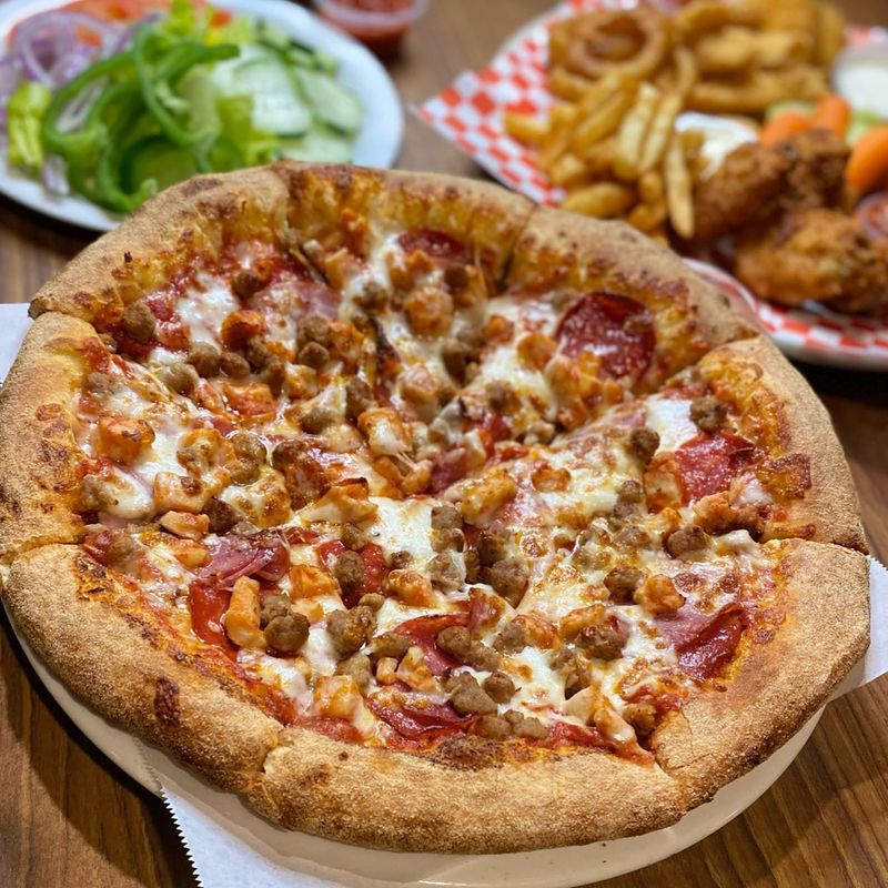 Seniore's Pizza (South Sacramento)