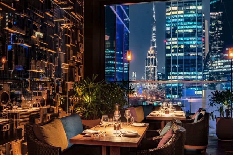 UAE: Modern Tipping in Luxury Settings