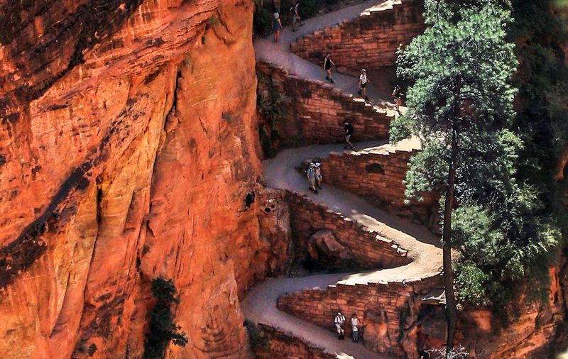 Zion National Park, Utah (long day: ≈2.5–3 hrs one-way)