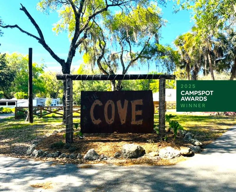 The Cove Resort & Pub, Inverness, Florida