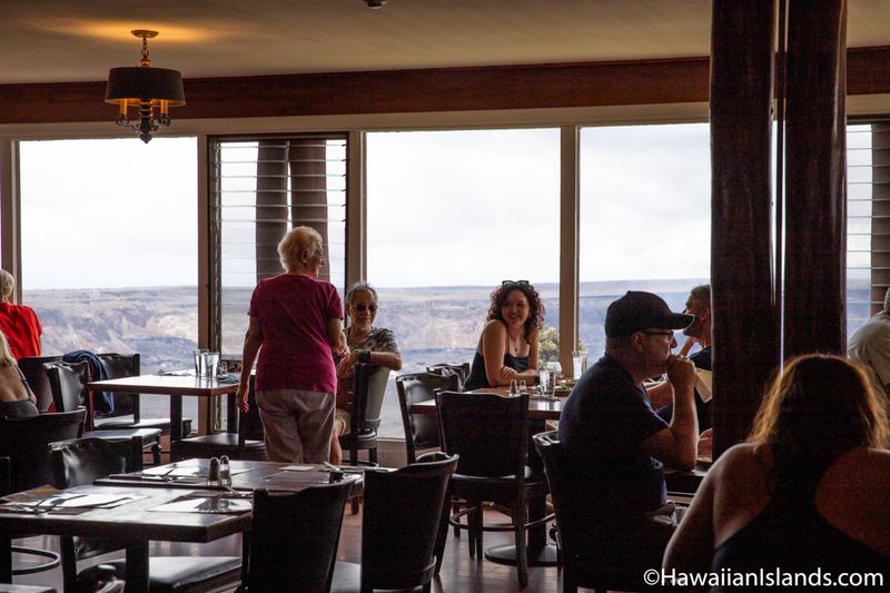 Uncle George’s Lounge