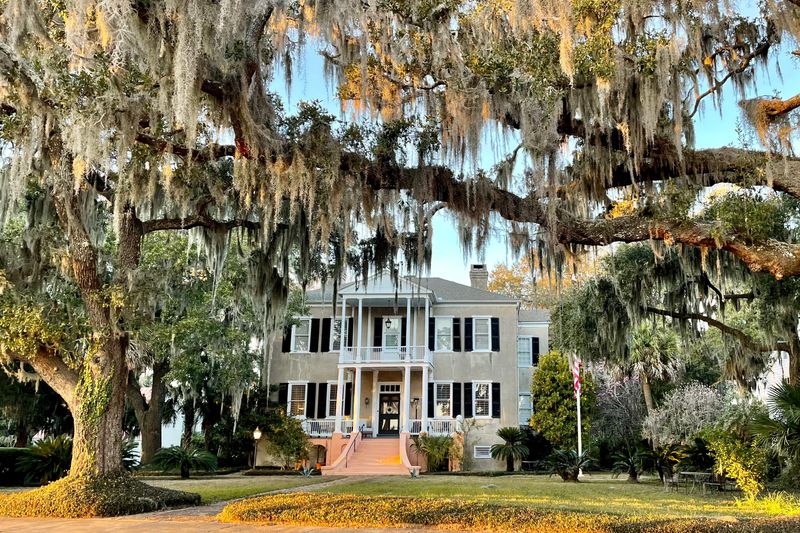 Beaufort, South Carolina: Low Country Elegance Without the Crowds