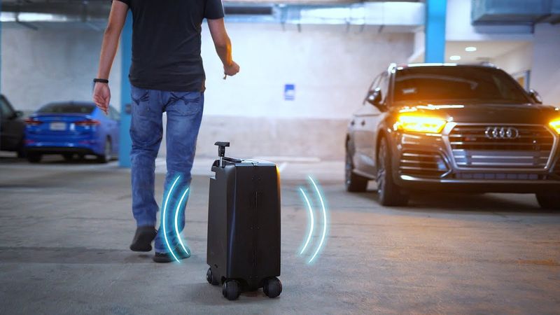 Auto-Following Smart Suitcase: Hands-Free Convenience