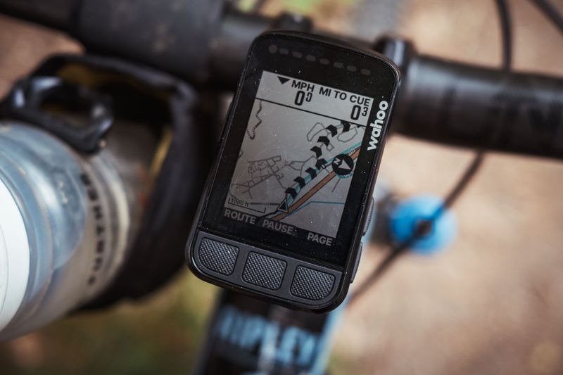 Decide Between Dedicated GPS Units and Smartphone Apps