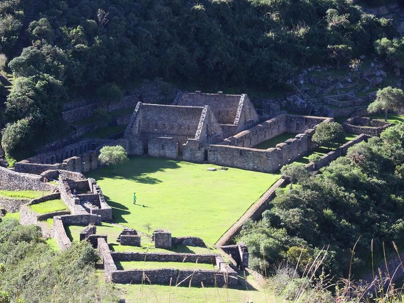 Instead of Machu Picchu → Choquequirao (Peru)