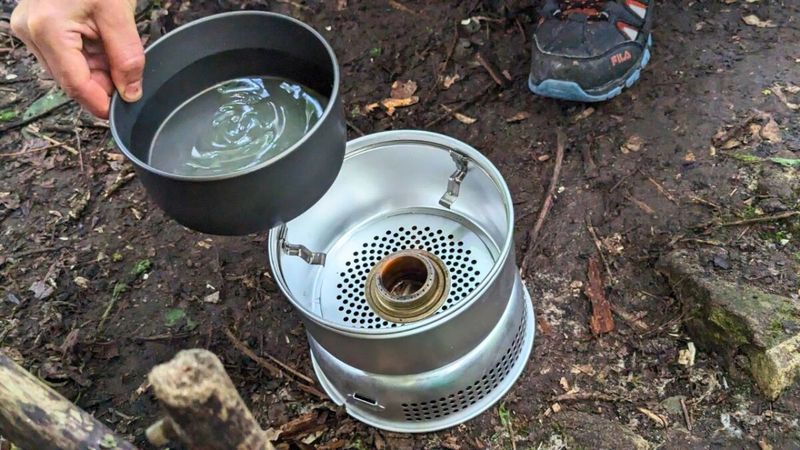 Trangia 25 set — best alcohol stove system for simple, silent cooking