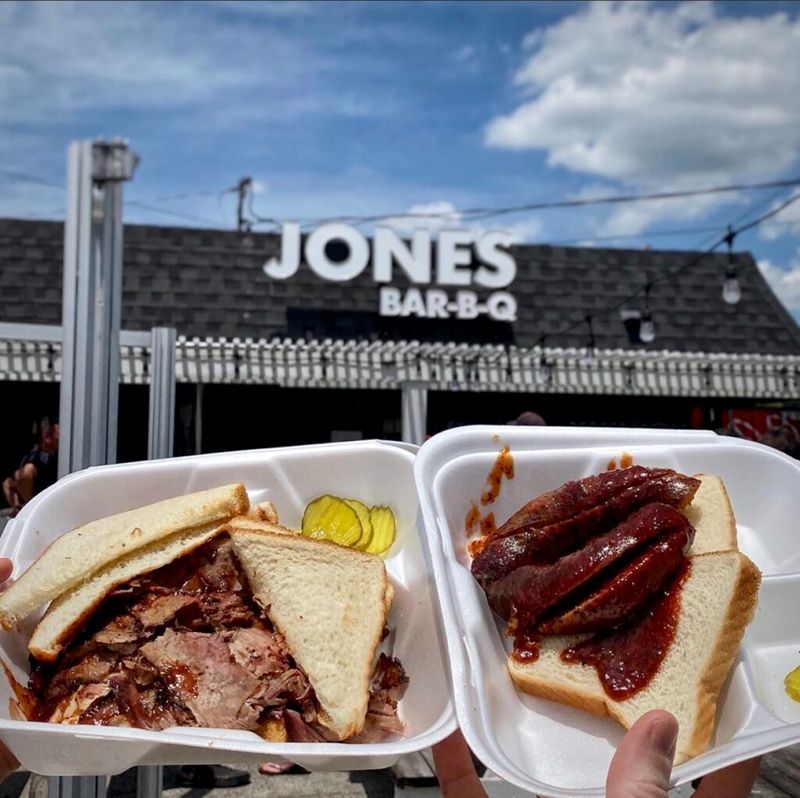 Jones Bar-B-Q – KCK (Kaw Drive)