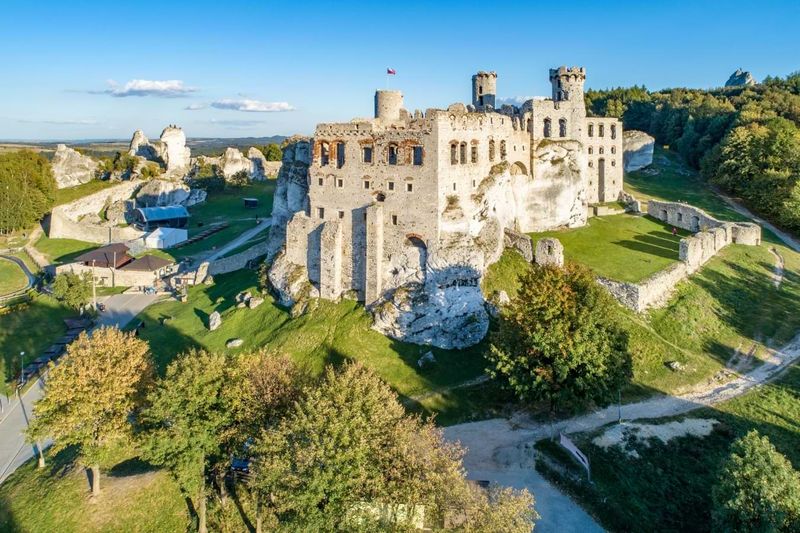 Ogrodzieniec Castle