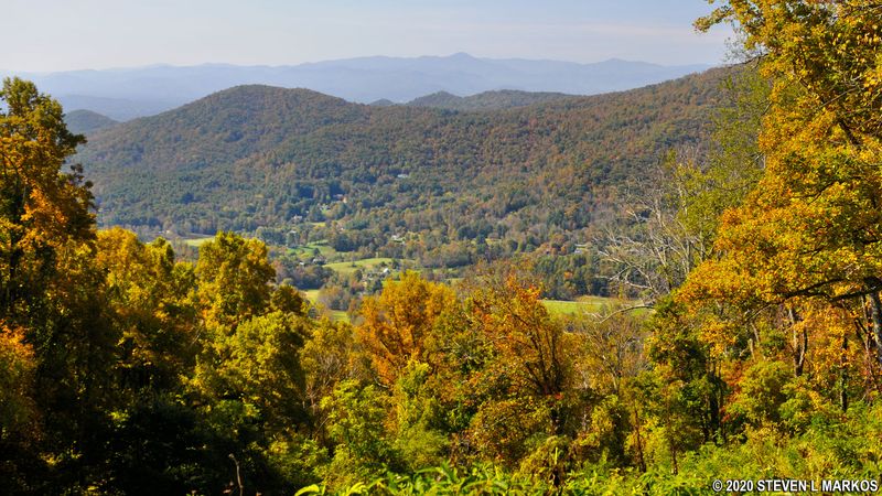 Bull Creek Valley Overlook (MP 373.8)