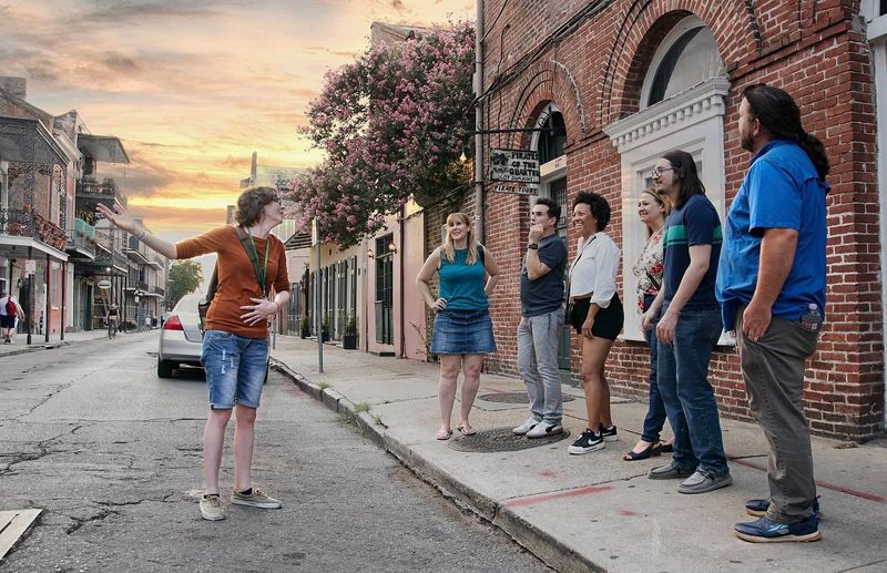 Book Small Tours with Licensed, Well-Reviewed Guides