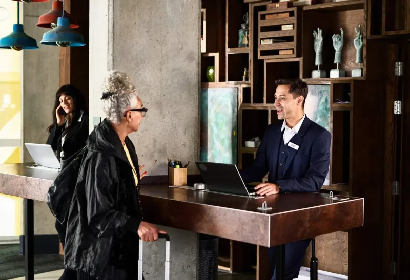 Hidden Costs: Resort Fees vs Service Charges