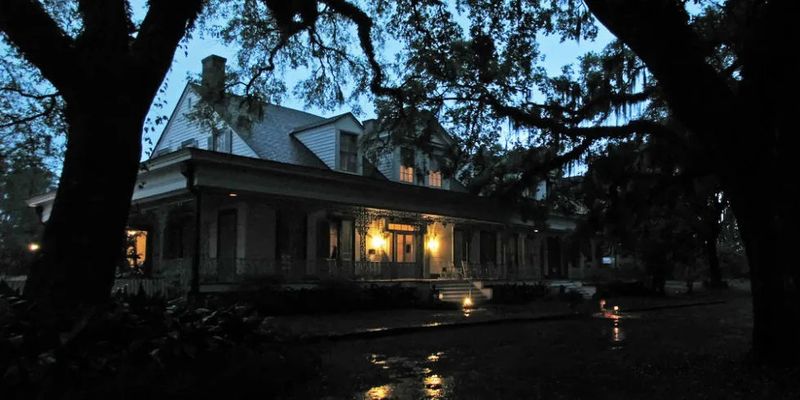 The Notorious Myrtles Plantation