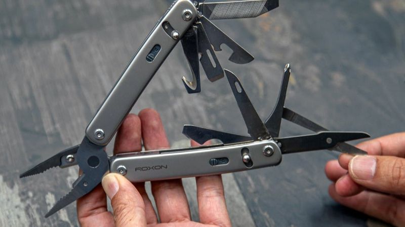 Bladeless Travel Multi-Tool (Carry-on Friendly)