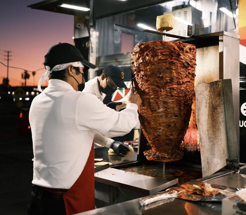 Leo's Tacos Truck