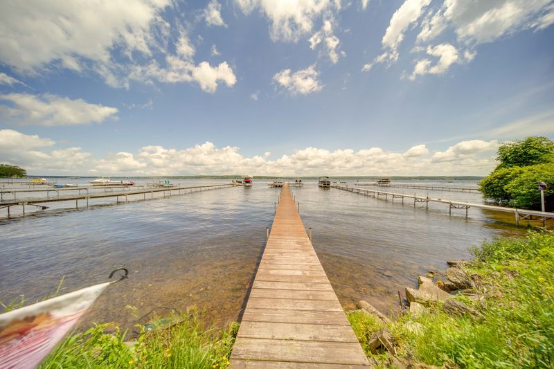 Discover Your Perfect Lakefront Paradise