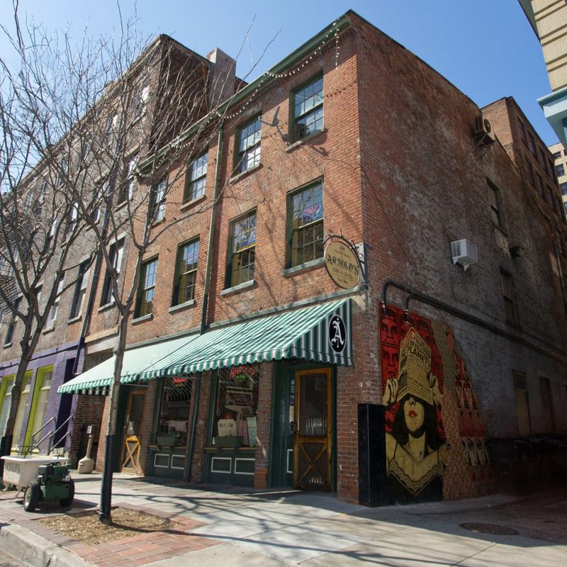 Arnold’s Bar & Grill – Cincinnati