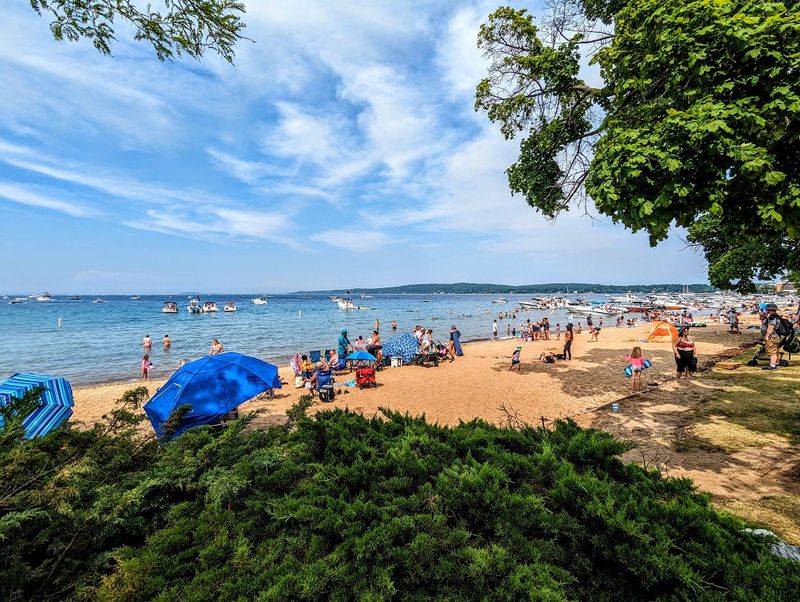 Clinch Park Beach – Traverse City