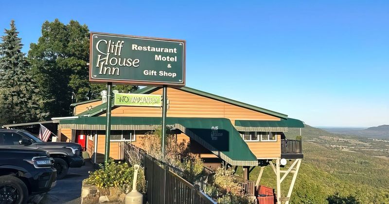 Cliff House Inn