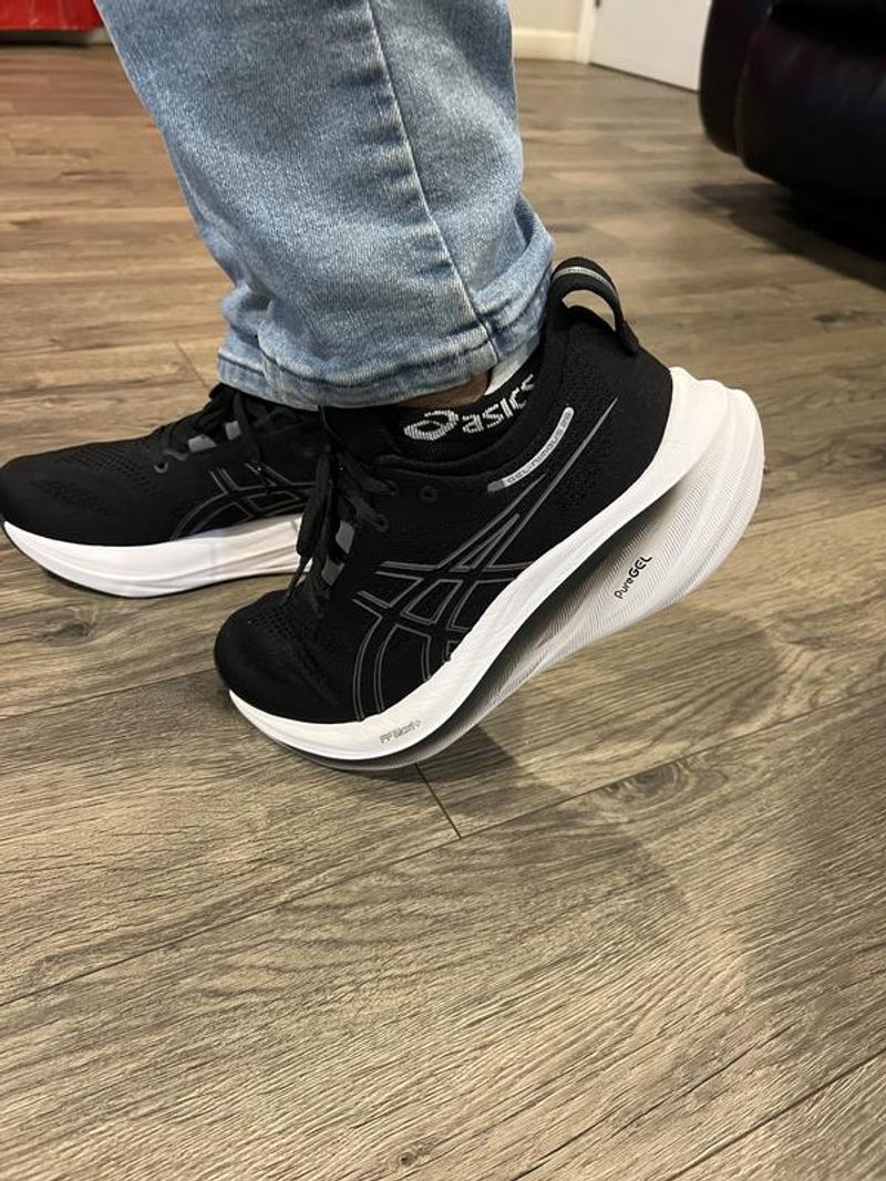 ASICS GEL-Nimbus 26 — plush cruiser with PureGEL