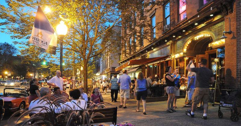 Saratoga Springs - Broadway's Racing Heritage