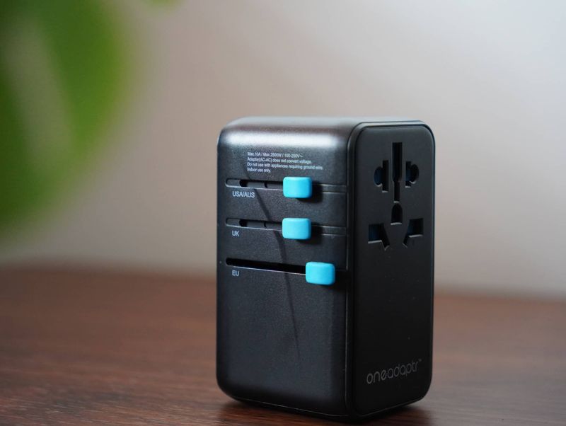 OneAdaptr OneWorld 100 — most power in an all-in-one