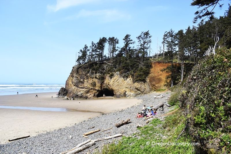 Hug Point Beach Walk