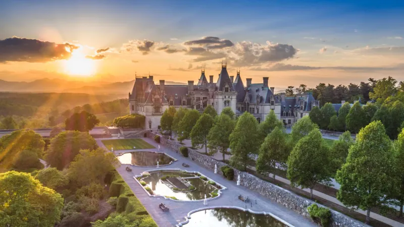 Asheville and Blue Ridge Mountains - Artistic Mountain Haven