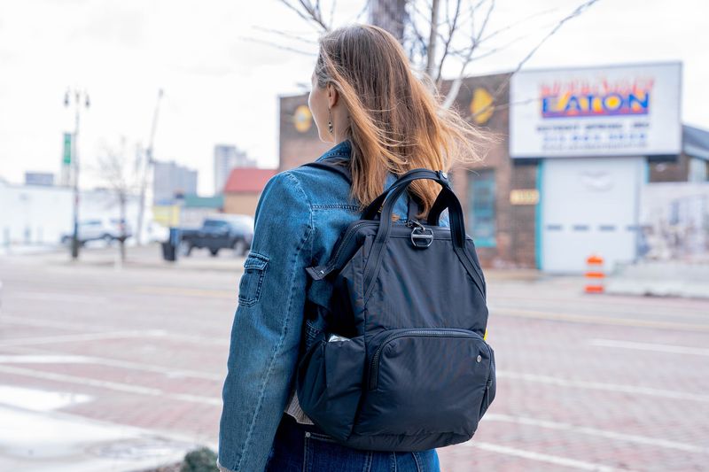 Pacsafe Citysafe CX (17L)