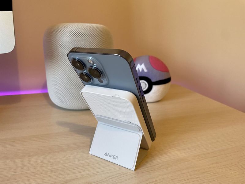 Anker 622 MagGo Magnetic Battery - iPhone Power That Sticks