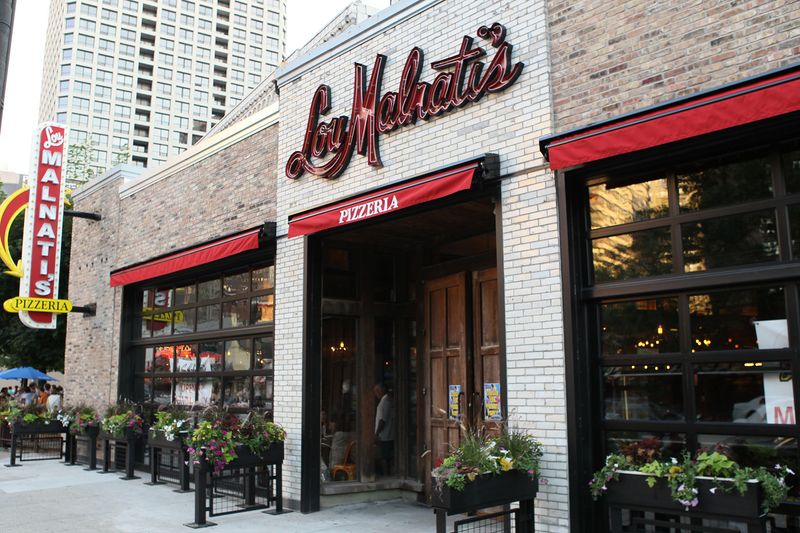 Lou Malnati's - Buttery Crust Perfection