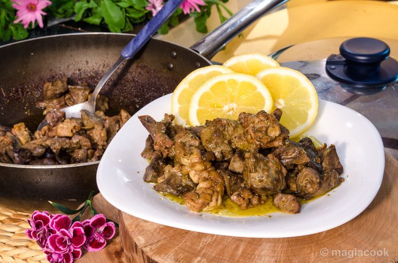 Sykotakia (Fried Lamb or Chicken Livers)