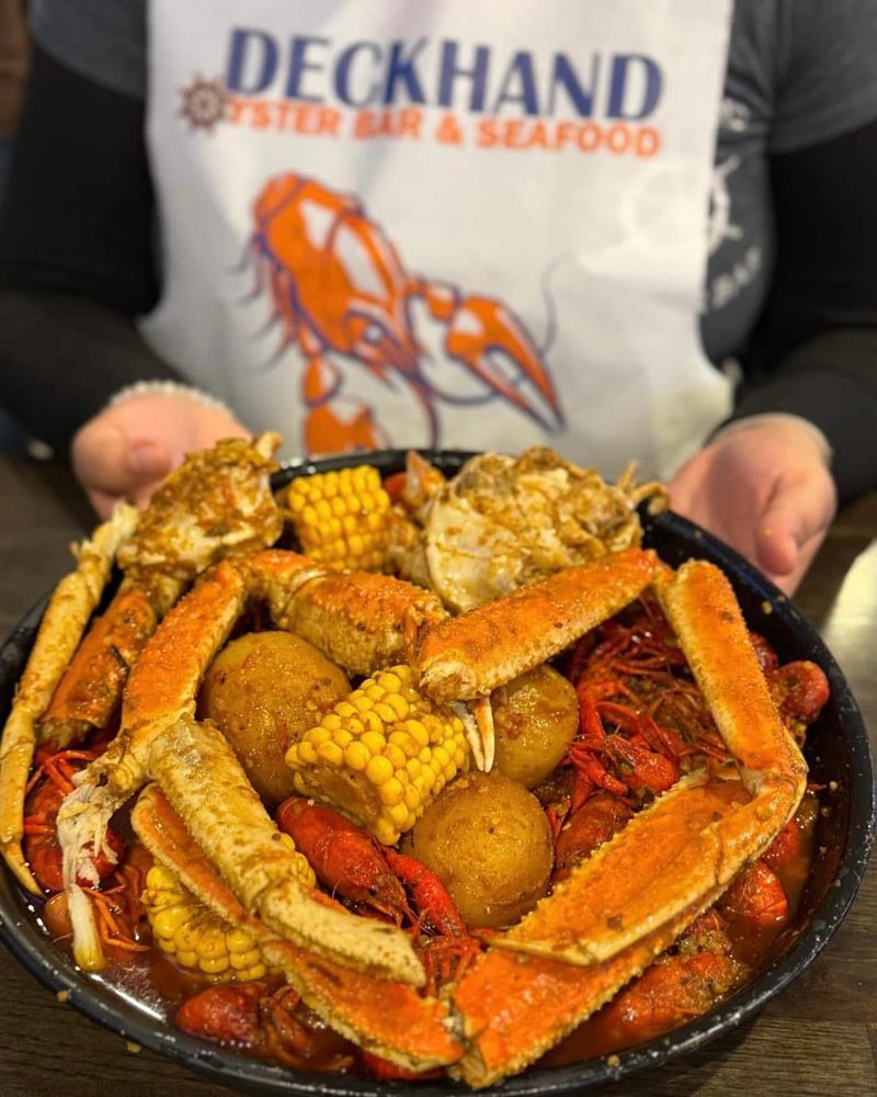 Deckhand Oyster Bar & Seafood
