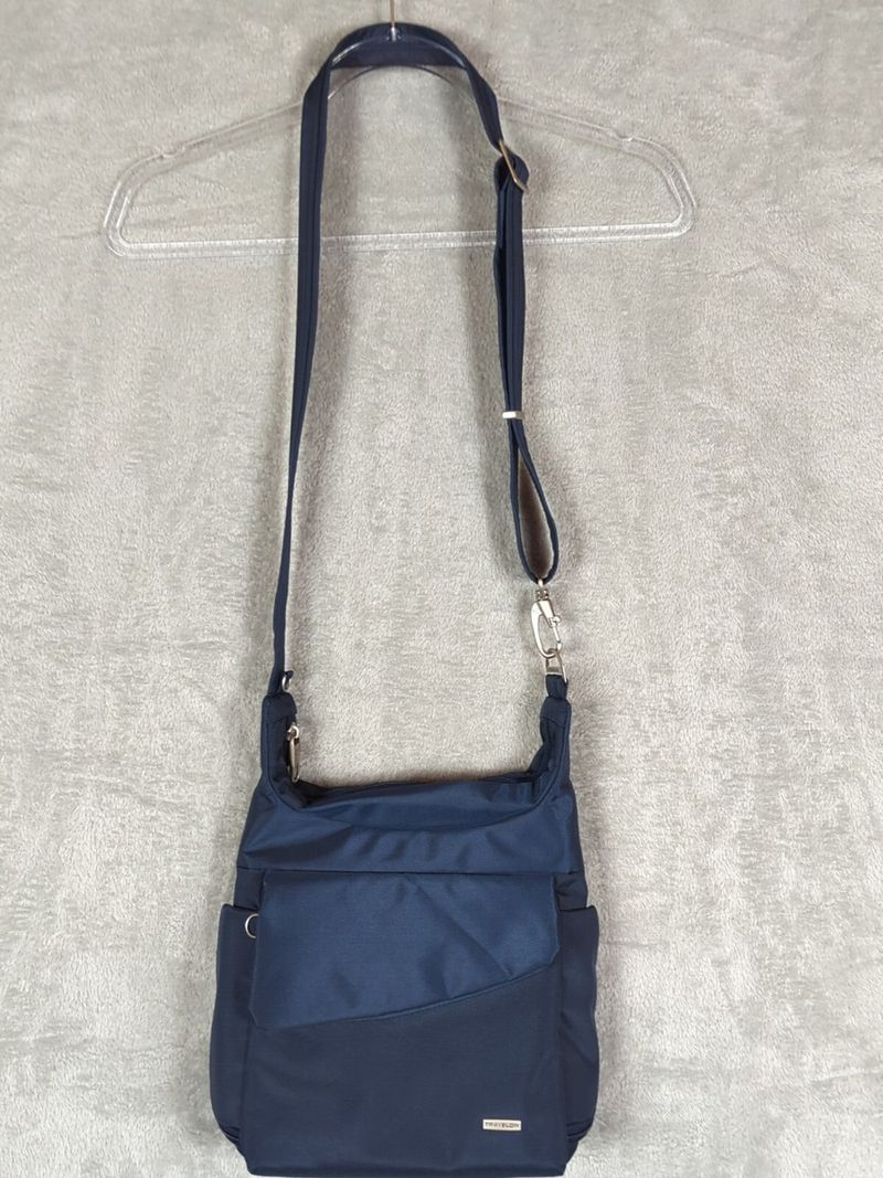 RFID-Blocking Messenger Bag